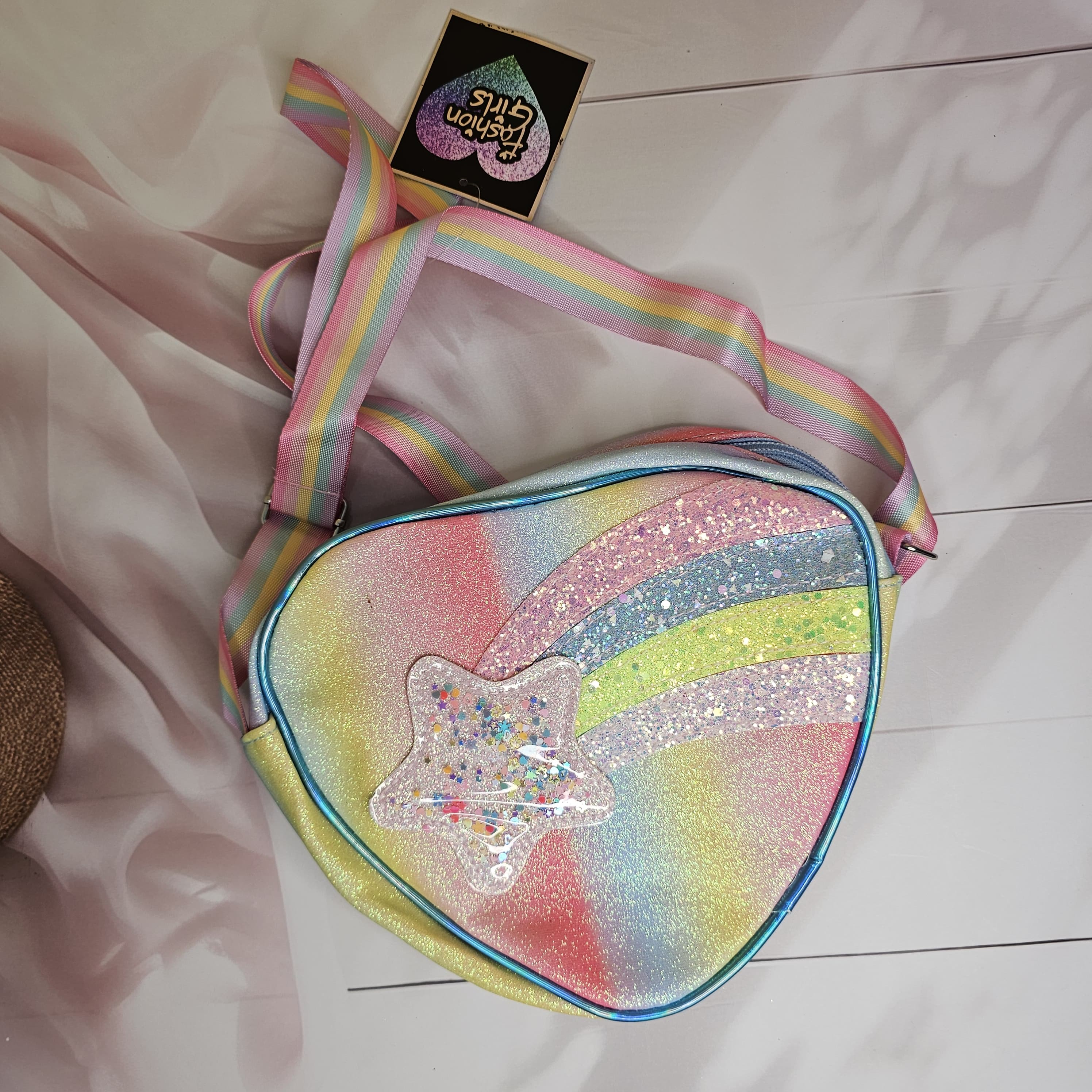 Shop this adorable and fashionable kids' shoulder bag and more accessories at Usmile Toys www.usmile.toys.